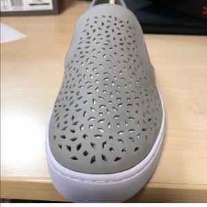 New Vionic tennis shoes